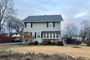 2 Brook St, Smithfield, RI 02917 - Photo 2