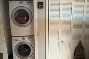 38 East St, West Warwick, RI 02893 - Photo 10