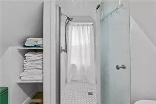 190 Railroad Ave, Portsmouth, RI 02871 - Photo 24