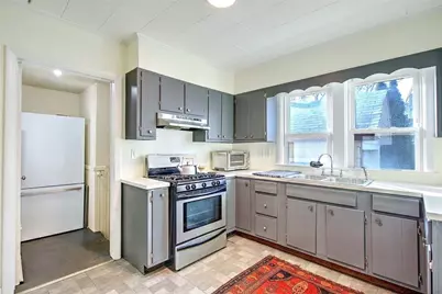 31 Mount Hope Avenue, Providence, RI 02906 - Photo 18