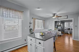 496 Daggett Ave, Pawtucket, RI 02861 - Photo 12