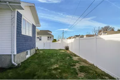 496 Daggett Avenue, Pawtucket, RI 02861 - Photo 40