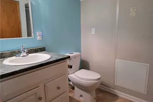 38 Brettonwoods Dr, Cranston, RI 02920 - Photo 24