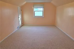 38 Brettonwoods Dr, Cranston, RI 02920 - Photo 20