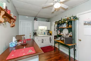 357 Warwick Neck Ave, Warwick, RI 02889 - Photo 6