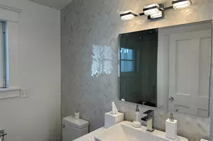 76 Memorial Blvd, Newport, RI 02840 - Photo 18