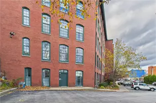 28 Bayley St, Pawtucket, RI 02860 - Photo 2