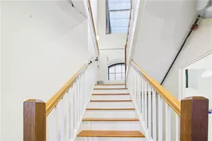 28 Bayley St, Pawtucket, RI 02860 - Photo 16
