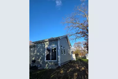 29 Dakota Street, Providence, RI 02904 - Photo 22