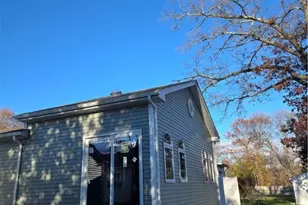 29 Dakota St, Providence, RI 02904 - Photo 22