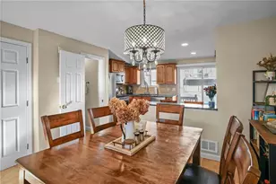 407 Pinewood Dr, Smithfield, RI 02917 - Photo 10