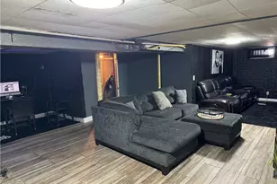 210 Pinecrest Dr, Pawtucket, RI 02861 - Photo 12