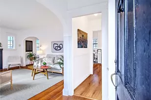 89 Dexterdale Rd, Providence, RI 02906 - Photo 4