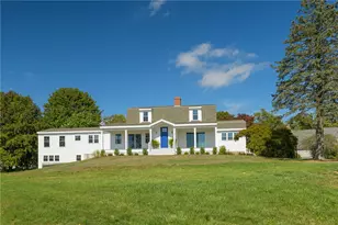 32 Arrowhead Dr, Tiverton, RI 02878 - Photo 1