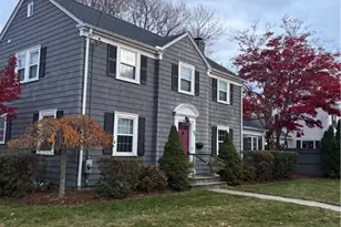 42 Pelham Pkwy, North Providence, RI 02911 - Photo 2