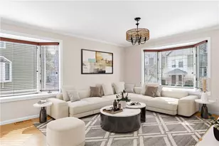 22 Miles Ave, Providence, RI 02906 - Photo 4