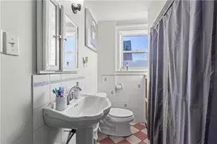 51 Oakland Ave, Cranston, RI 02910 - Photo 34