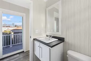 38 Lowell Ave, Pawtucket, RI 02861 - Photo 20