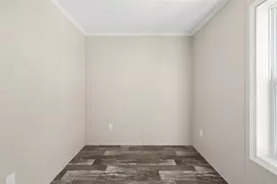 38 Lowell Ave, Pawtucket, RI 02861 - Photo 16