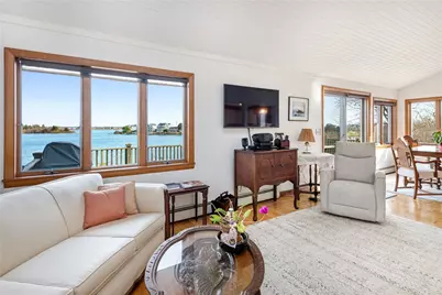 210 Washington Street, South Kingstown, RI 02879 - Photo 20