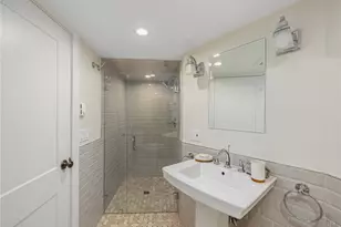 26 Narragansett Ave, Newport, RI 02840 - Photo 48