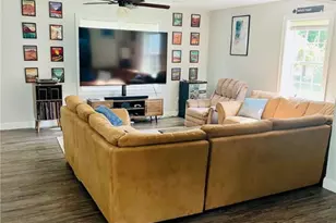 215 Metacom Ave, Bristol, RI 02809 - Photo 4