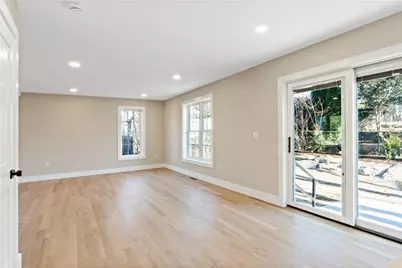 70 Magnolia Street, Bristol, RI 02809 - Photo 8