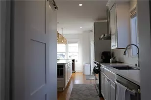 299 Prospect Ave, Middletown, RI 02842 - Photo 10