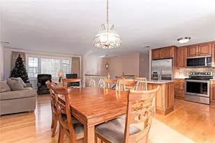 102 Moccasin Trail, Cranston, RI 02921 - Photo 16