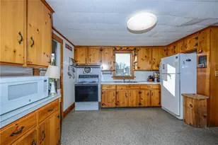 318 Mitchell's Ln, Middletown, RI 02871 - Photo 14