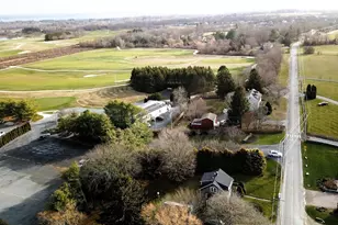 318 Mitchell's Ln, Middletown, RI 02871 - Photo 2