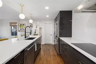 23 Mt Vernon St, Newport, RI 02840 - Photo 10