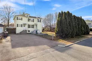 147 Warwick St, Woonsocket, RI 02895 - Photo 36