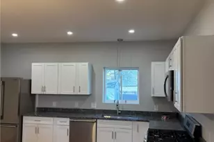 184 Avenue C, Woonsocket, RI 02895 - Photo 6