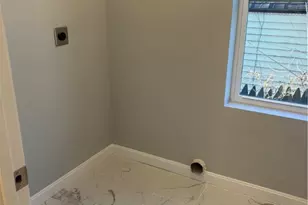 184 Avenue C, Woonsocket, RI 02895 - Photo 16