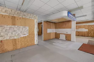 585 Warren Ave, East Providence, RI 02914 - Photo 14