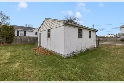 585 Warren Avenue, East Providence, RI 02914 - Photo 40