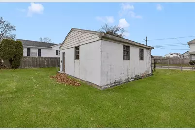 585 Warren Avenue, East Providence, RI 02914 - Photo 38