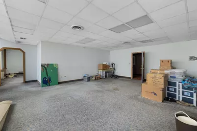 585 Warren Avenue, East Providence, RI 02914 - Photo 26