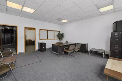 585 Warren Avenue, East Providence, RI 02914 - Photo 22