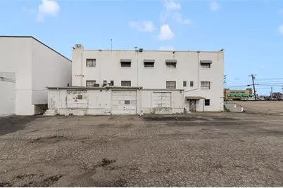 585 Warren Avenue, East Providence, RI 02914 - Photo 38