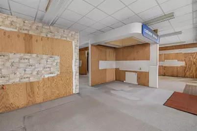 585 Warren Avenue, East Providence, RI 02914 - Photo 14