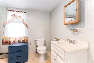 917 Broad Rock Rd, South Kingstown, RI 02879 - Photo 8