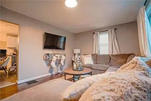27 Winifred Ave, Warwick, RI 02889 - Photo 10