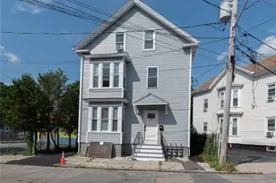 49 Hollis St, Providence, RI 02907 - Photo 2