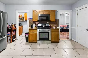 22 Suffolk St, Providence, RI 02907 - Photo 10