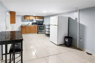 22 Suffolk St, Providence, RI 02907 - Photo 16