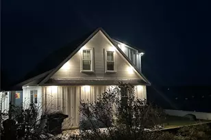 395 Park Ave, Portsmouth, RI 02871 - Photo 1