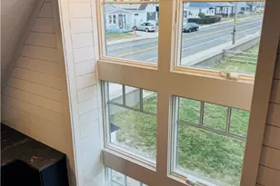 395 Park Ave, Portsmouth, RI 02871 - Photo 16