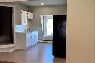 111 Burnett St, Providence, RI 02907 - Photo 10